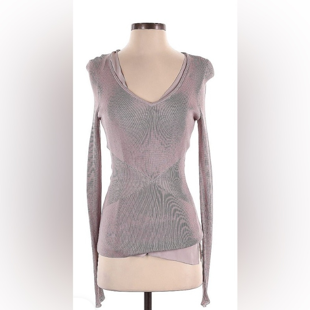 Ann Taylor (S) mixed media v-neck fitted sweater. Excellent condition!
